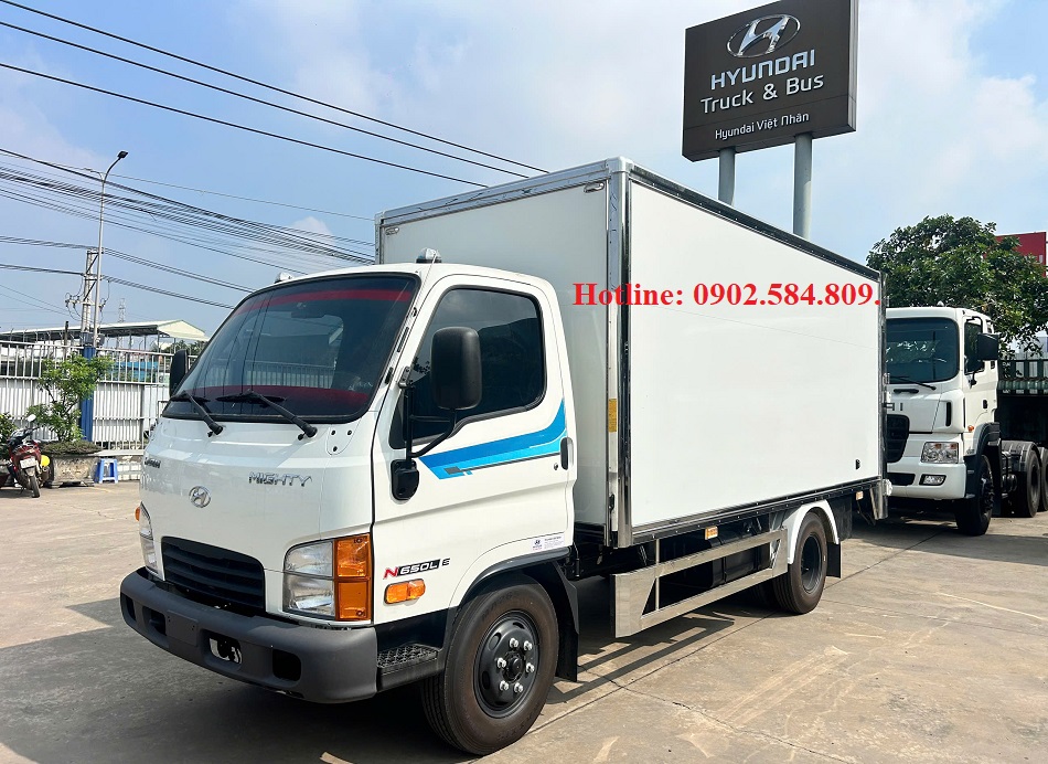 Xe tải có bàn nâng